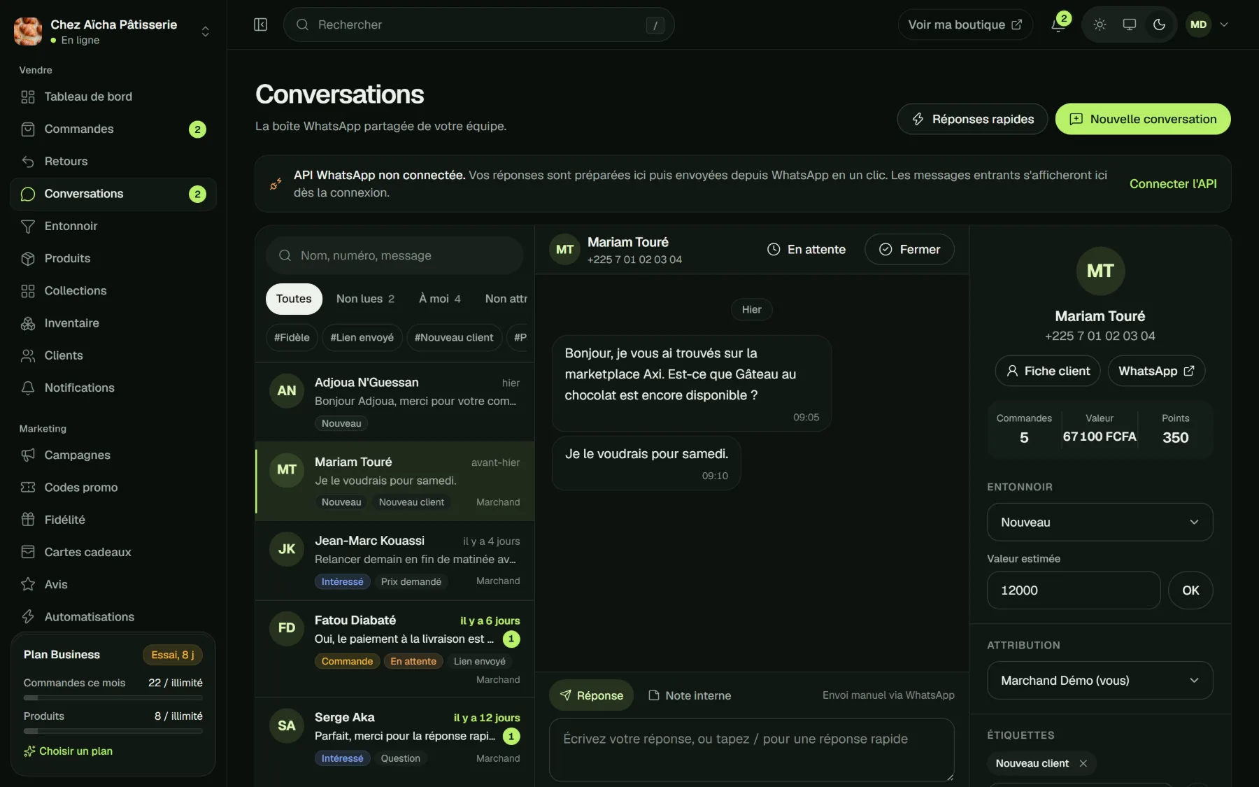Boîte de réception partagée d'Axi : liste des conversations WhatsApp et fil de discussion.